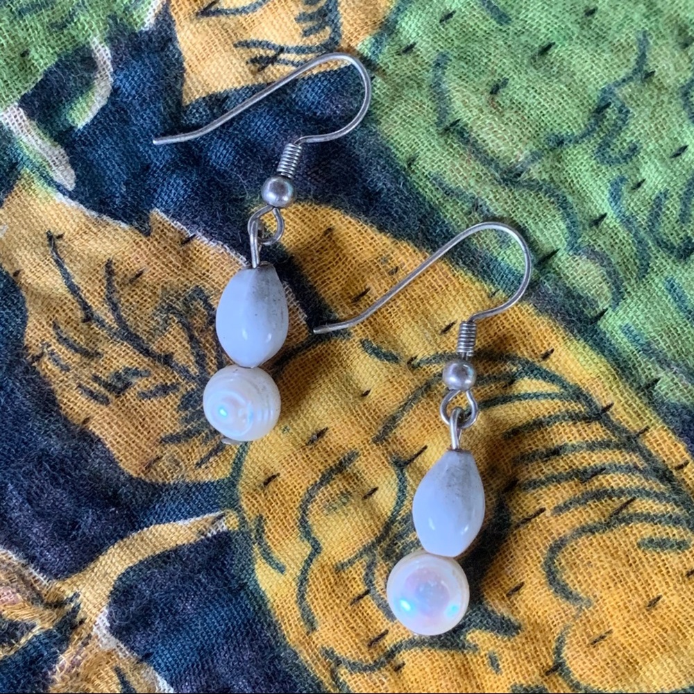 Jobs Tear and Pearl Earrings